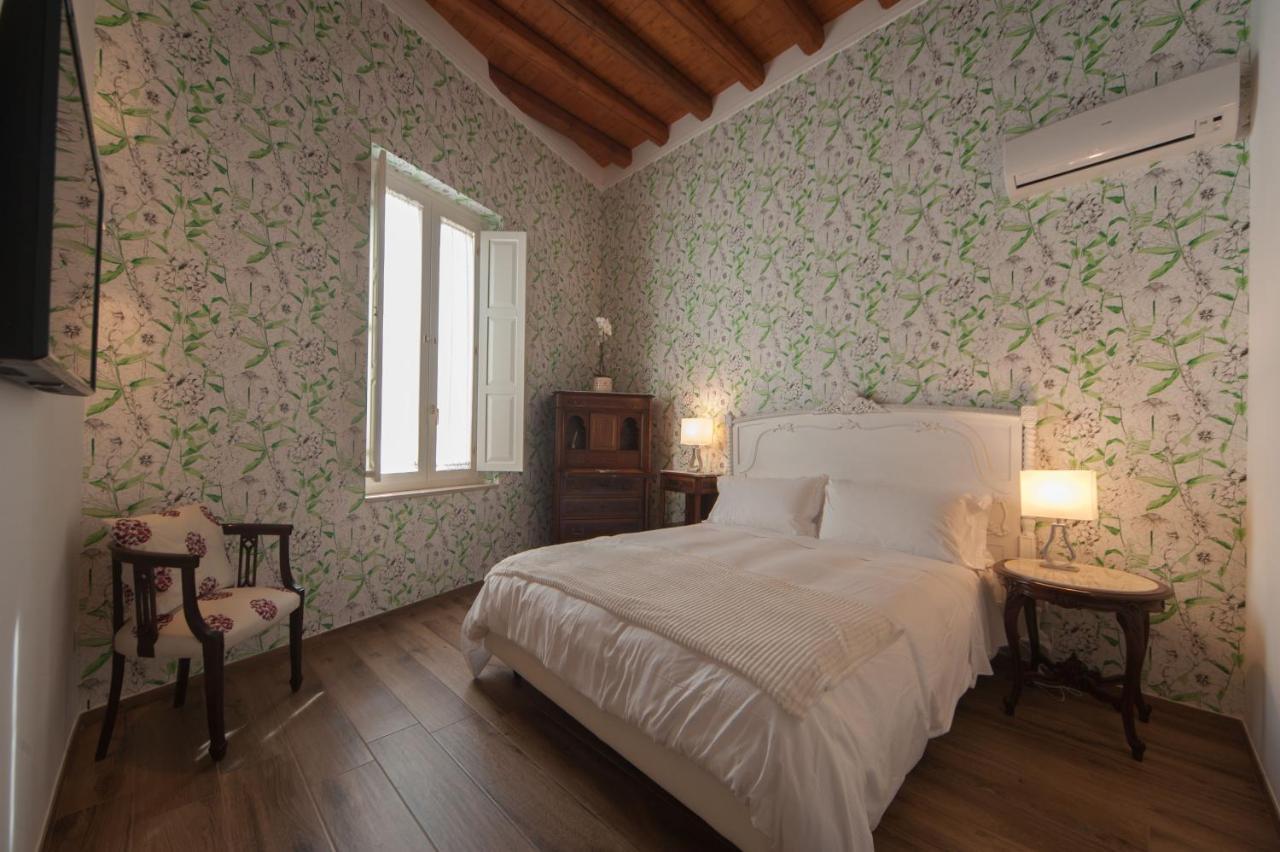 La Soffitta Covelli Bed & Breakfast Trani Exterior photo